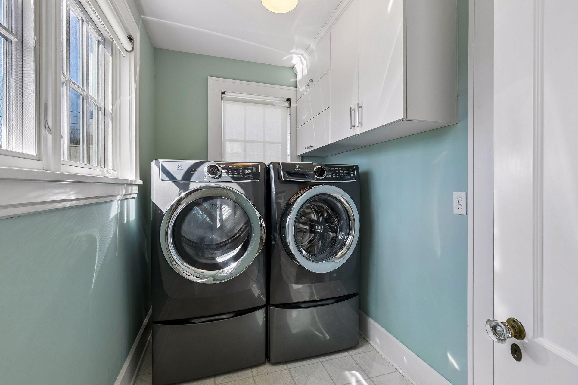 2310 Humboldt Avenue S