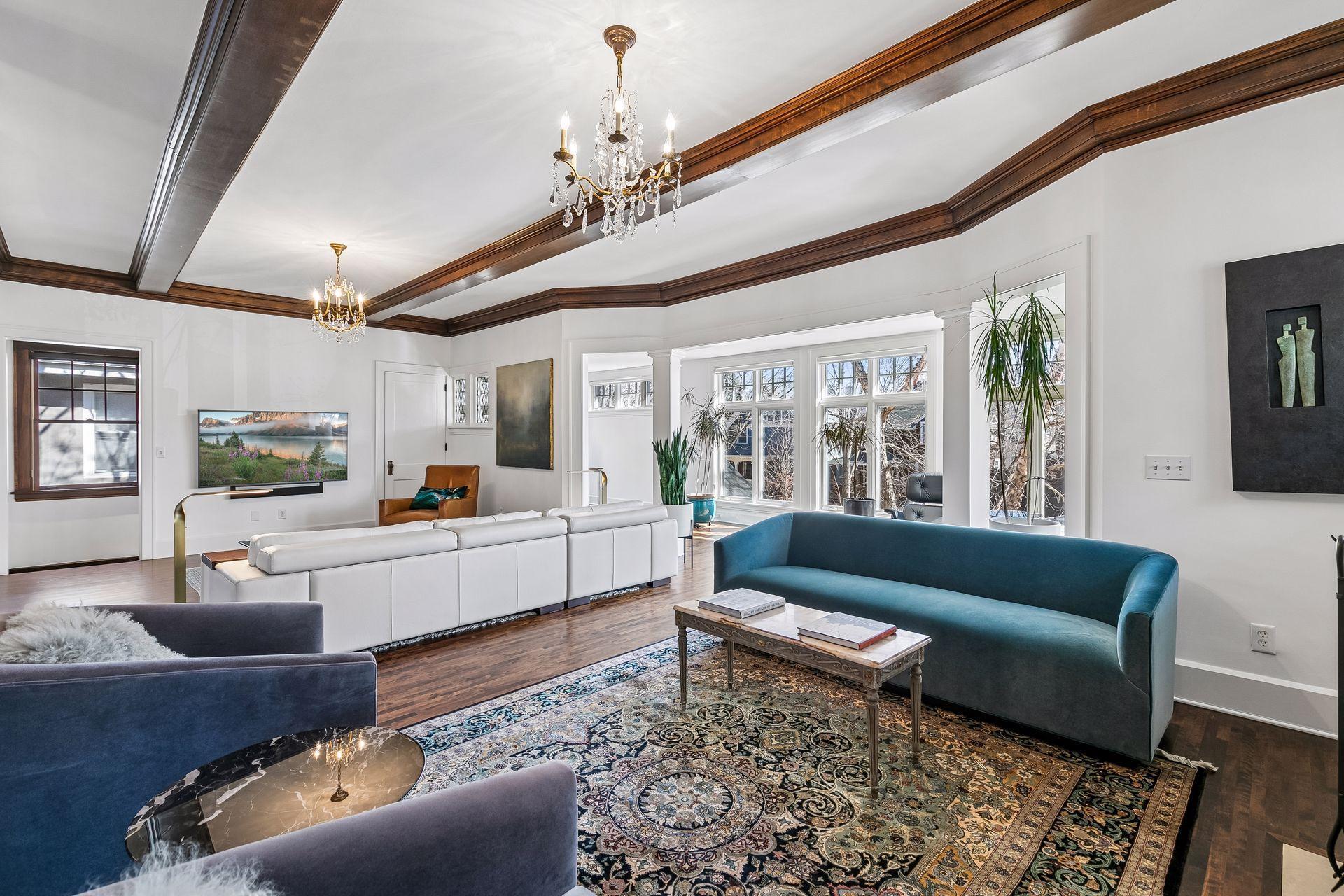 2310 Humboldt Avenue S