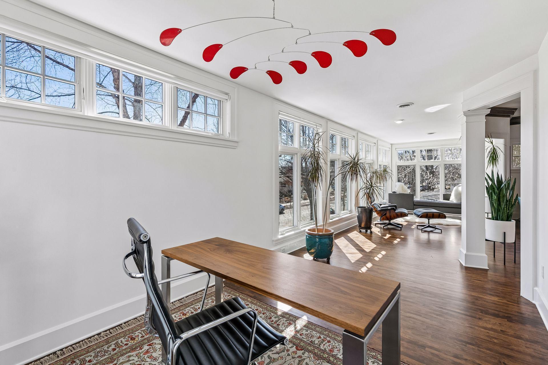 2310 Humboldt Avenue S