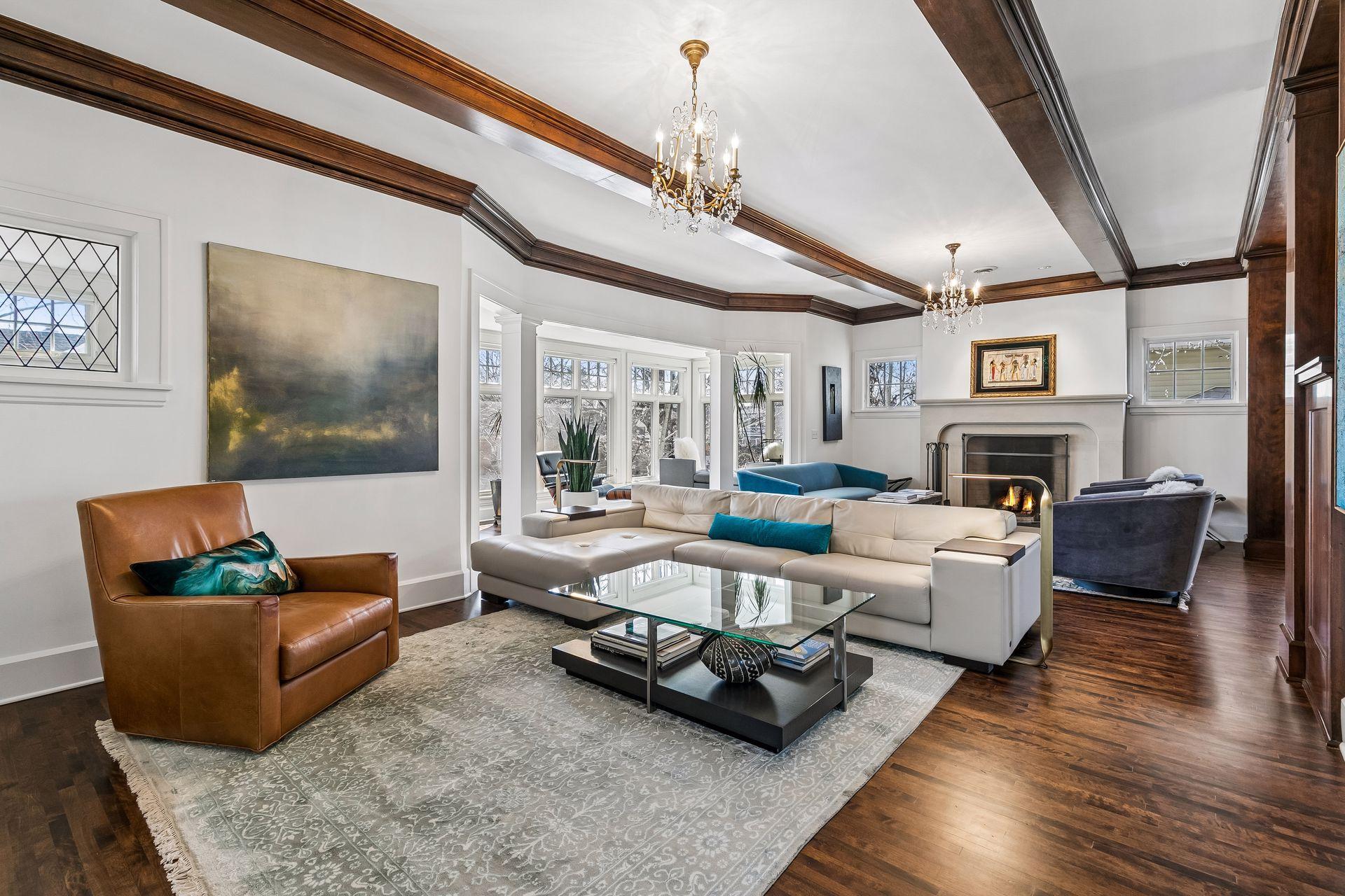 2310 Humboldt Avenue S