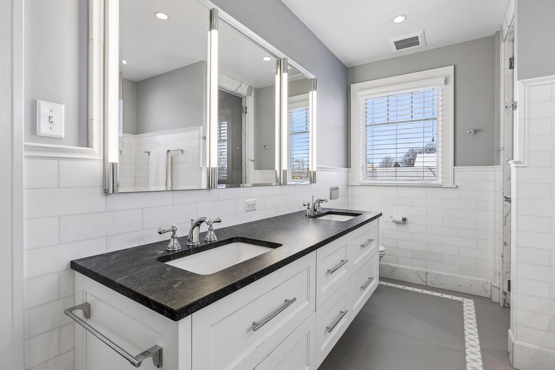 2310 Humboldt Avenue S