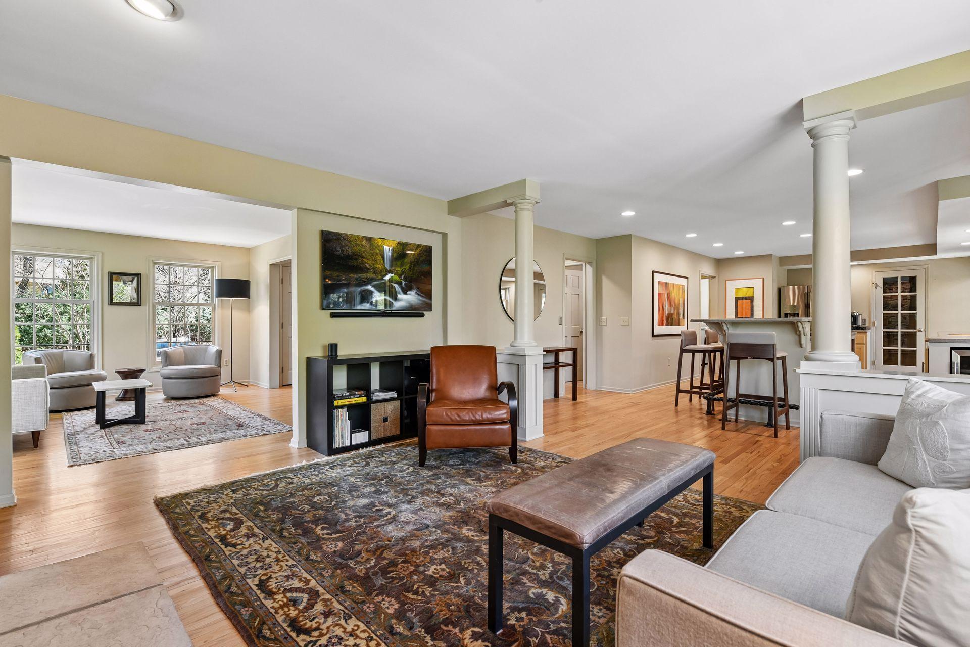 13860 Lake Street Extension