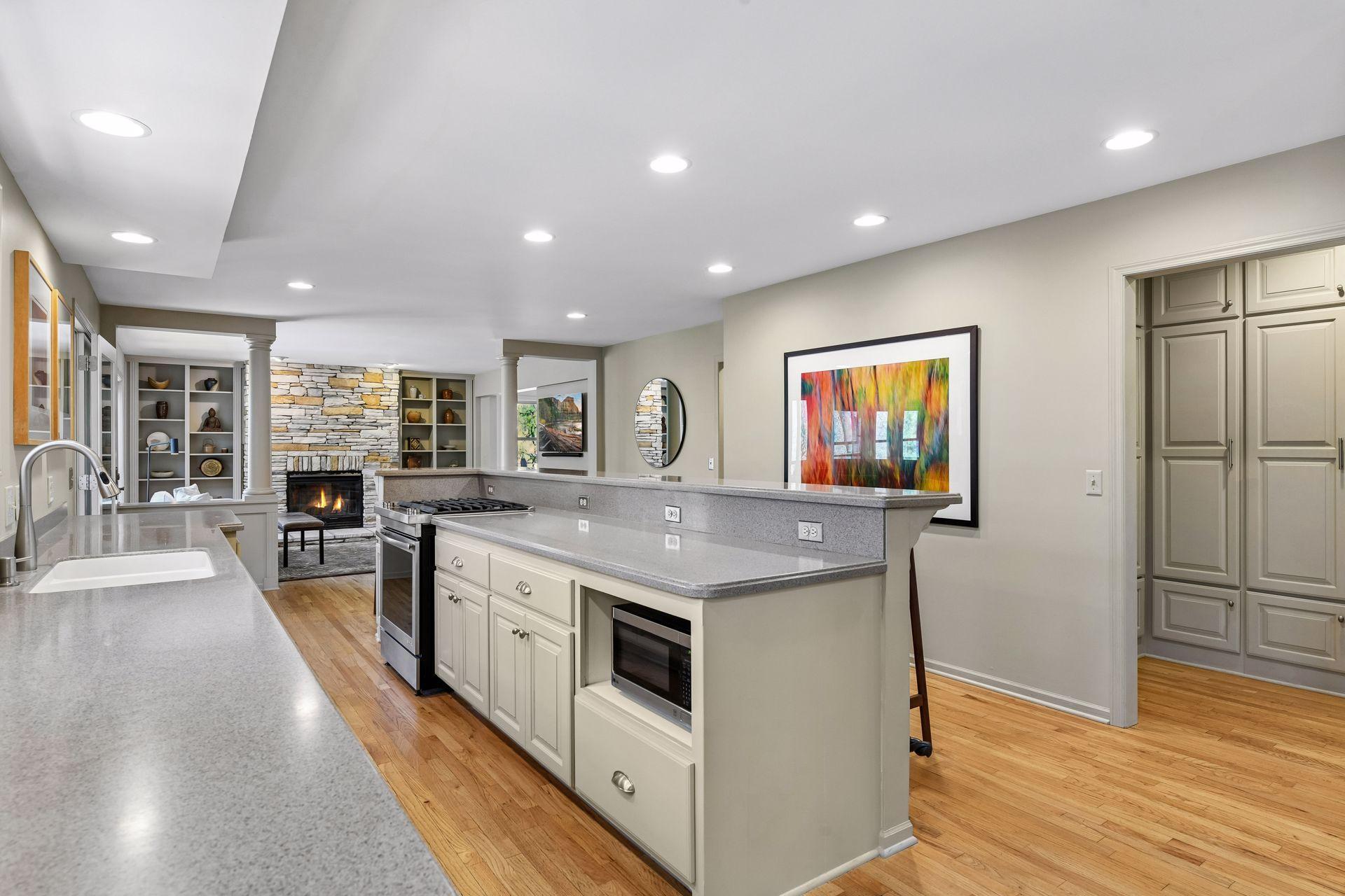13860 Lake Street Extension