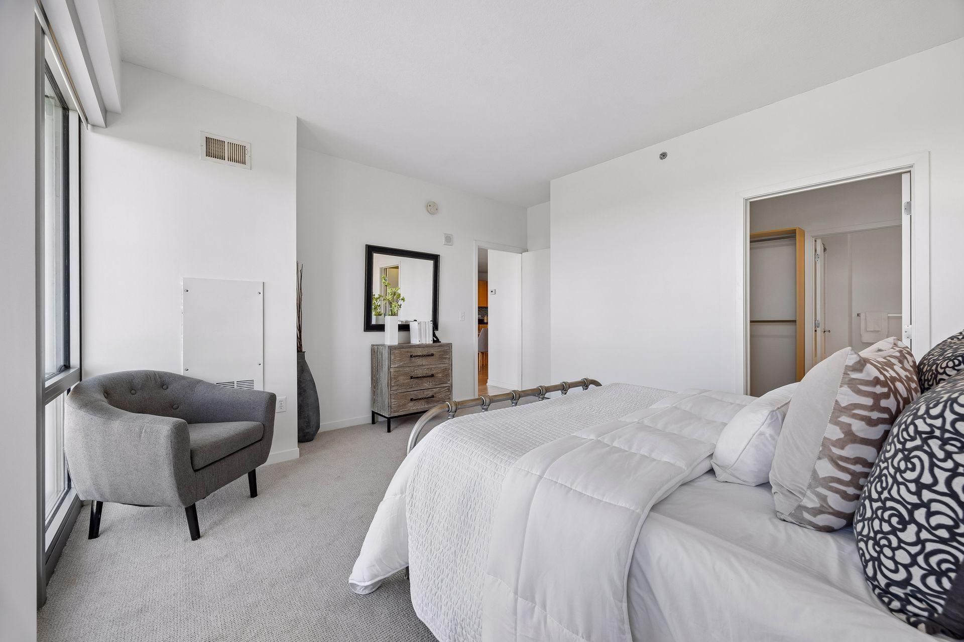 929 Portland Avenue Unit: 2007