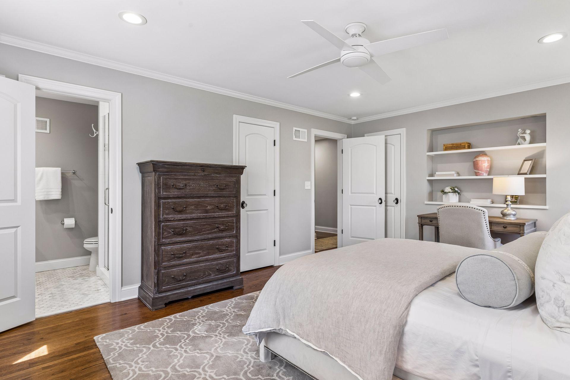 6233 Knoll Drive