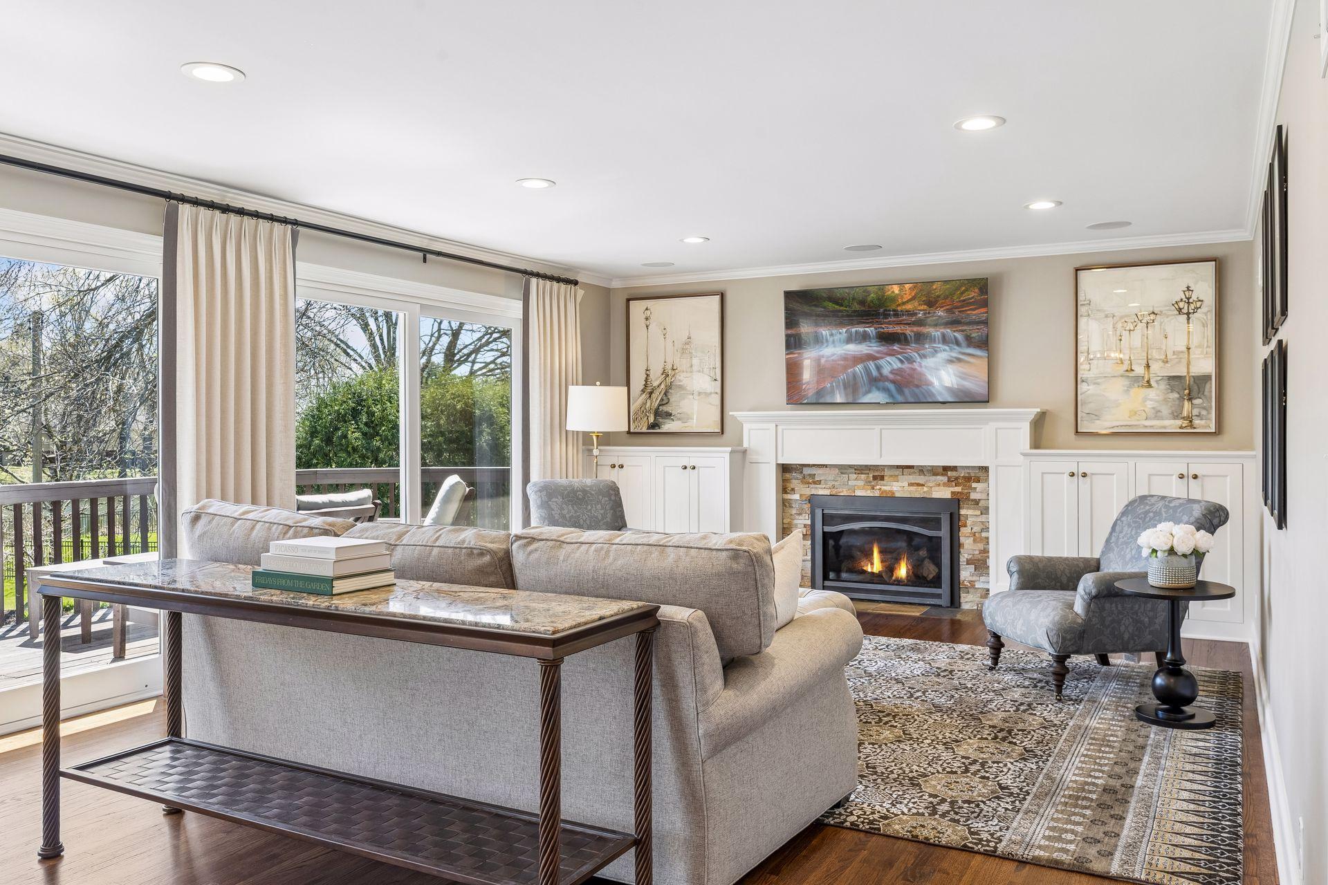 6233 Knoll Drive