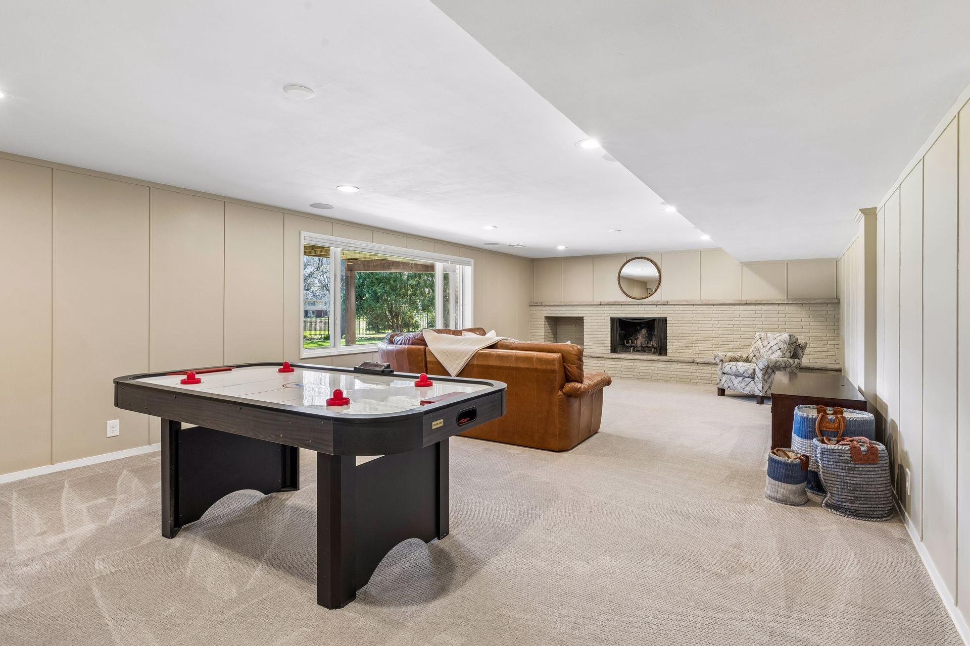 6233 Knoll Drive