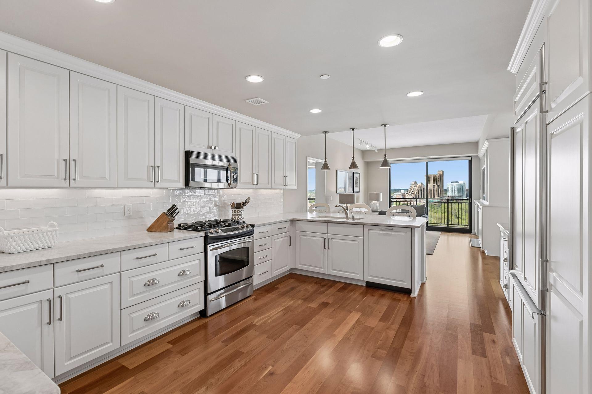 100 3rd Avenue S Unit: 1102