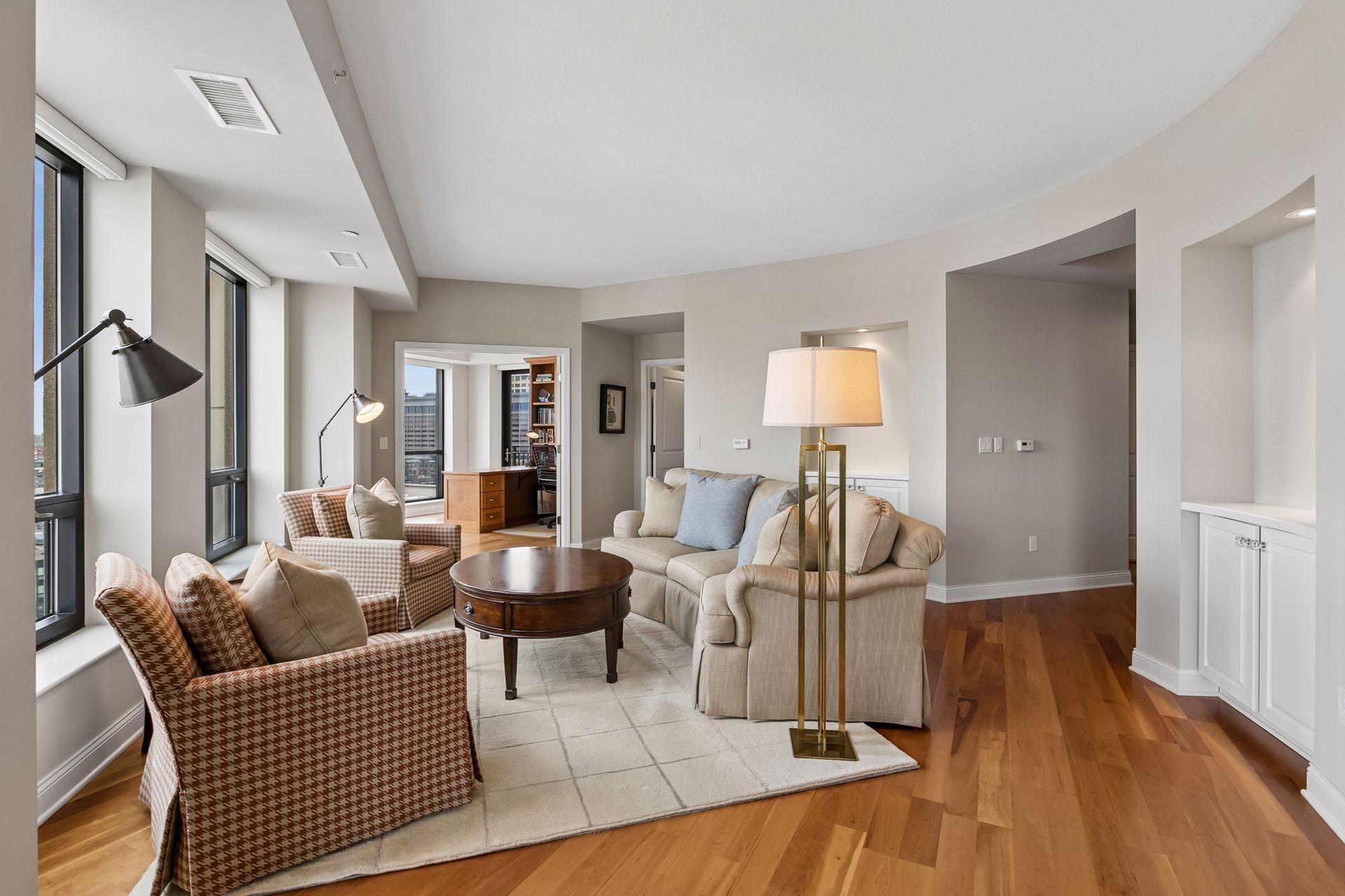 100 3rd Avenue S Unit: 1102