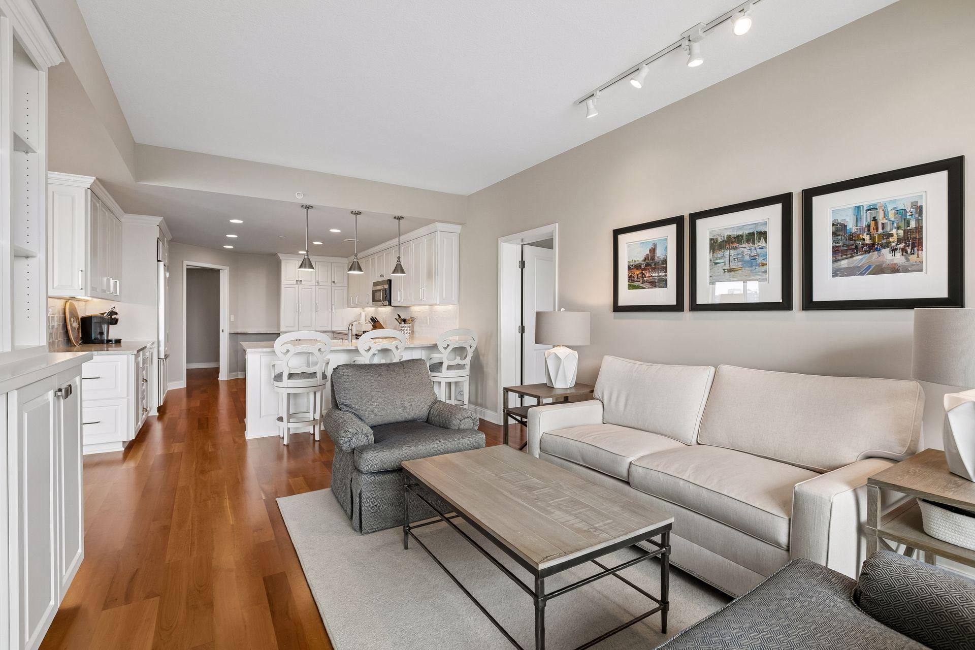 100 3rd Avenue S Unit: 1102