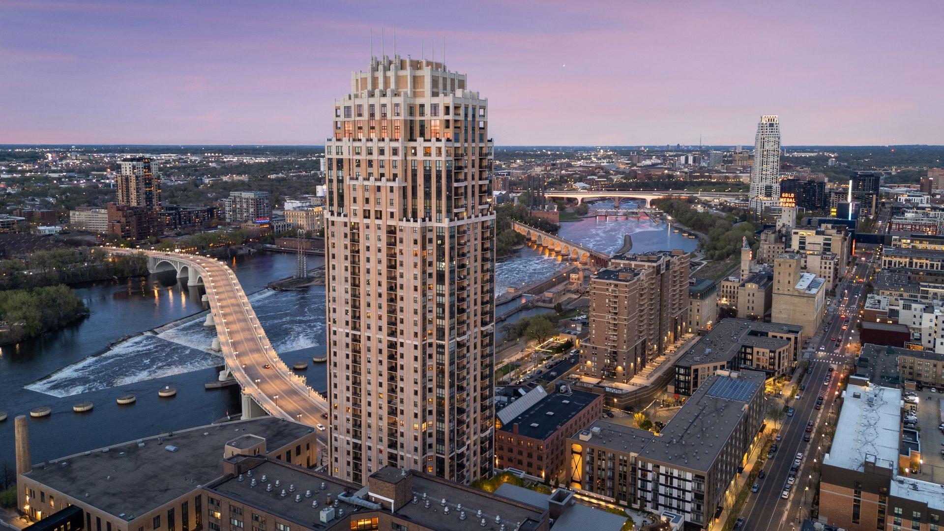 100 3rd Avenue S Unit: 1102