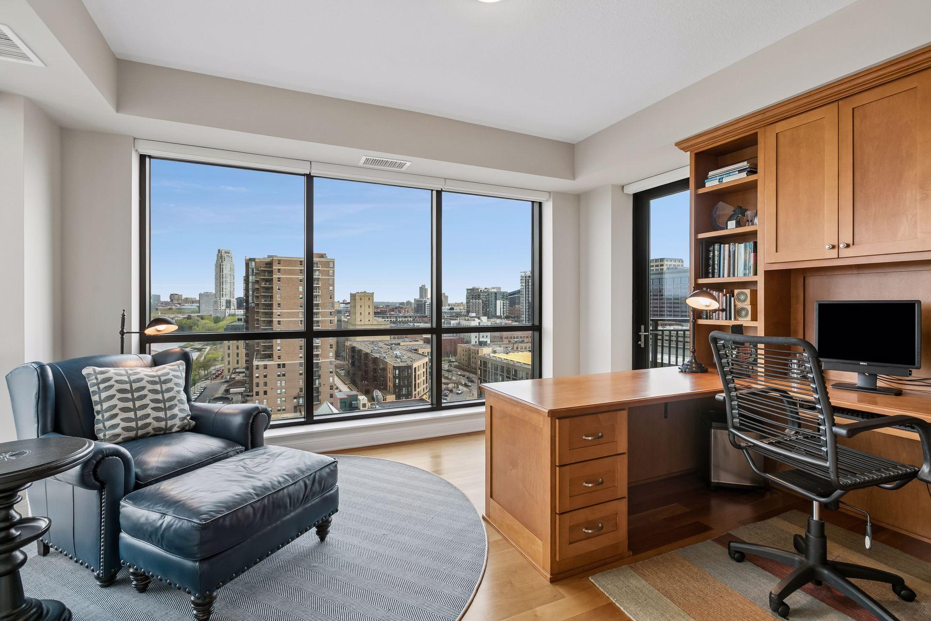 100 3rd Avenue S Unit: 1102