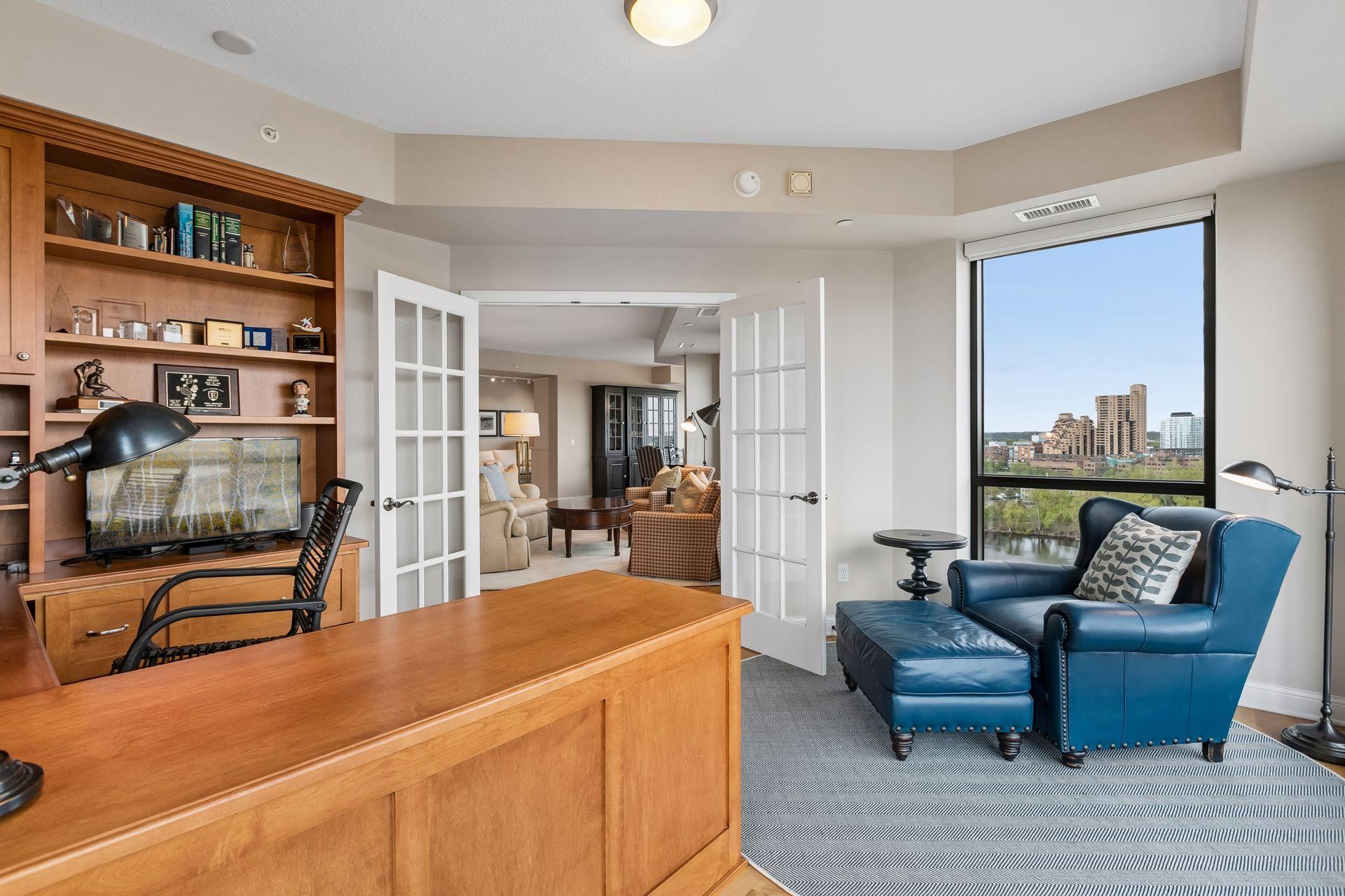 100 3rd Avenue S Unit: 1102