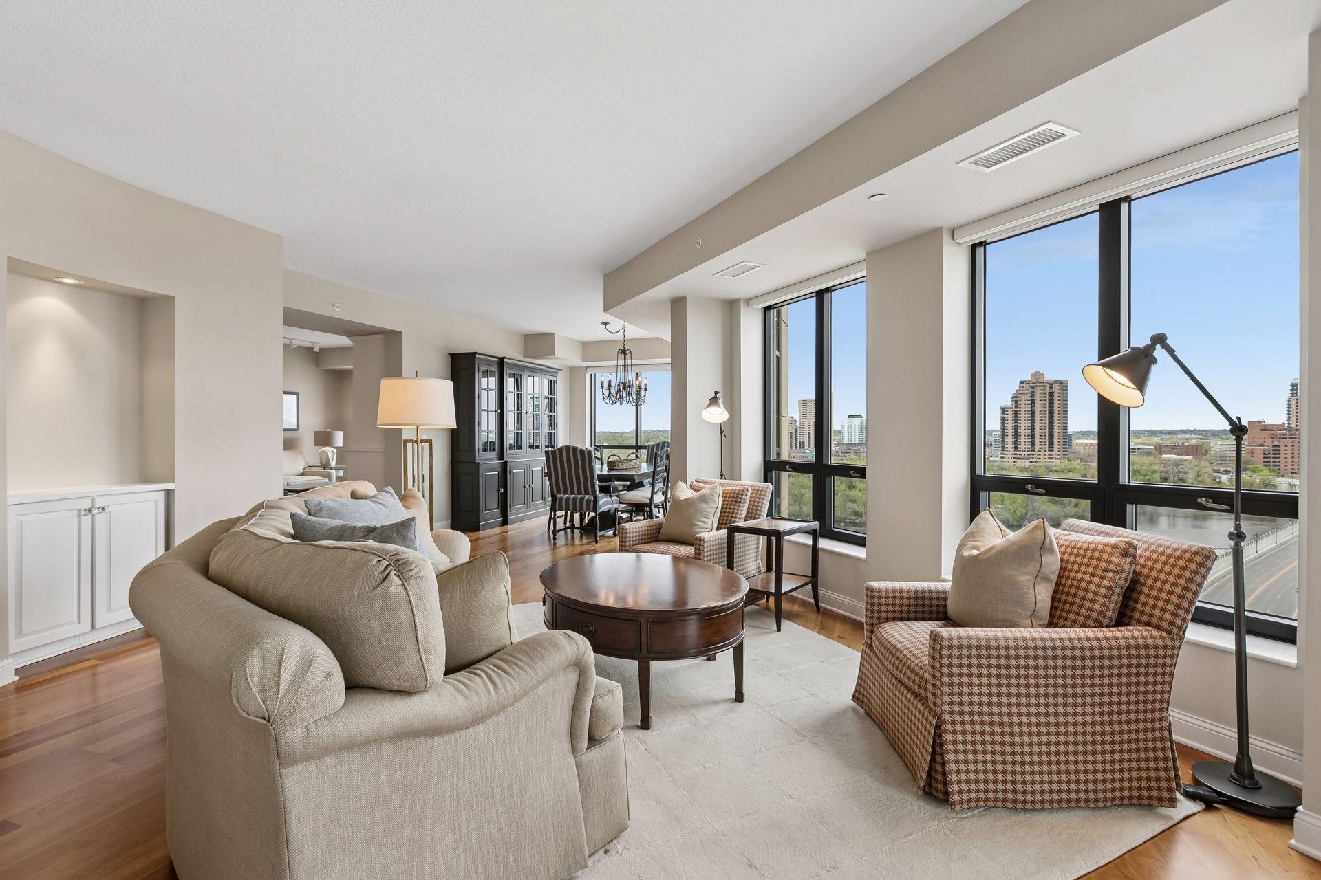 100 3rd Avenue S Unit: 1102