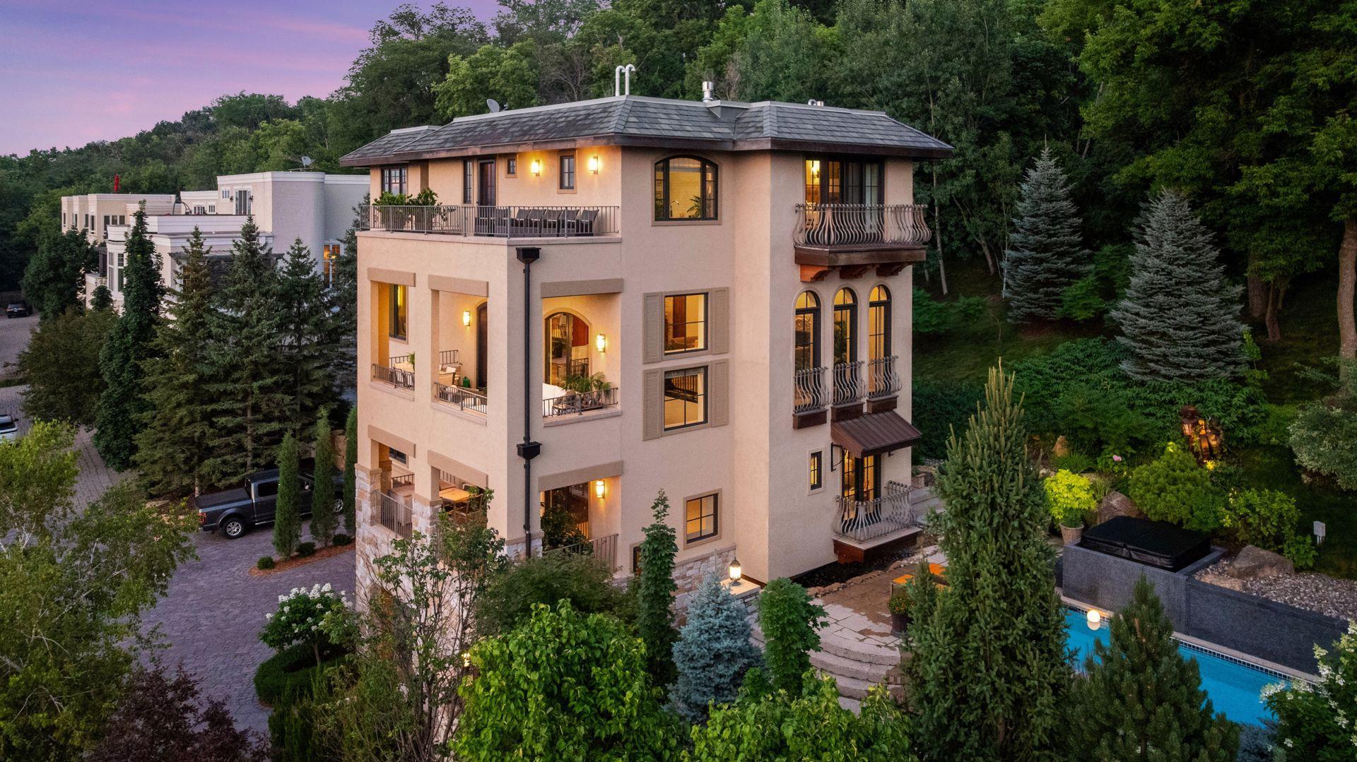 1226 Sibley Memorial Highway