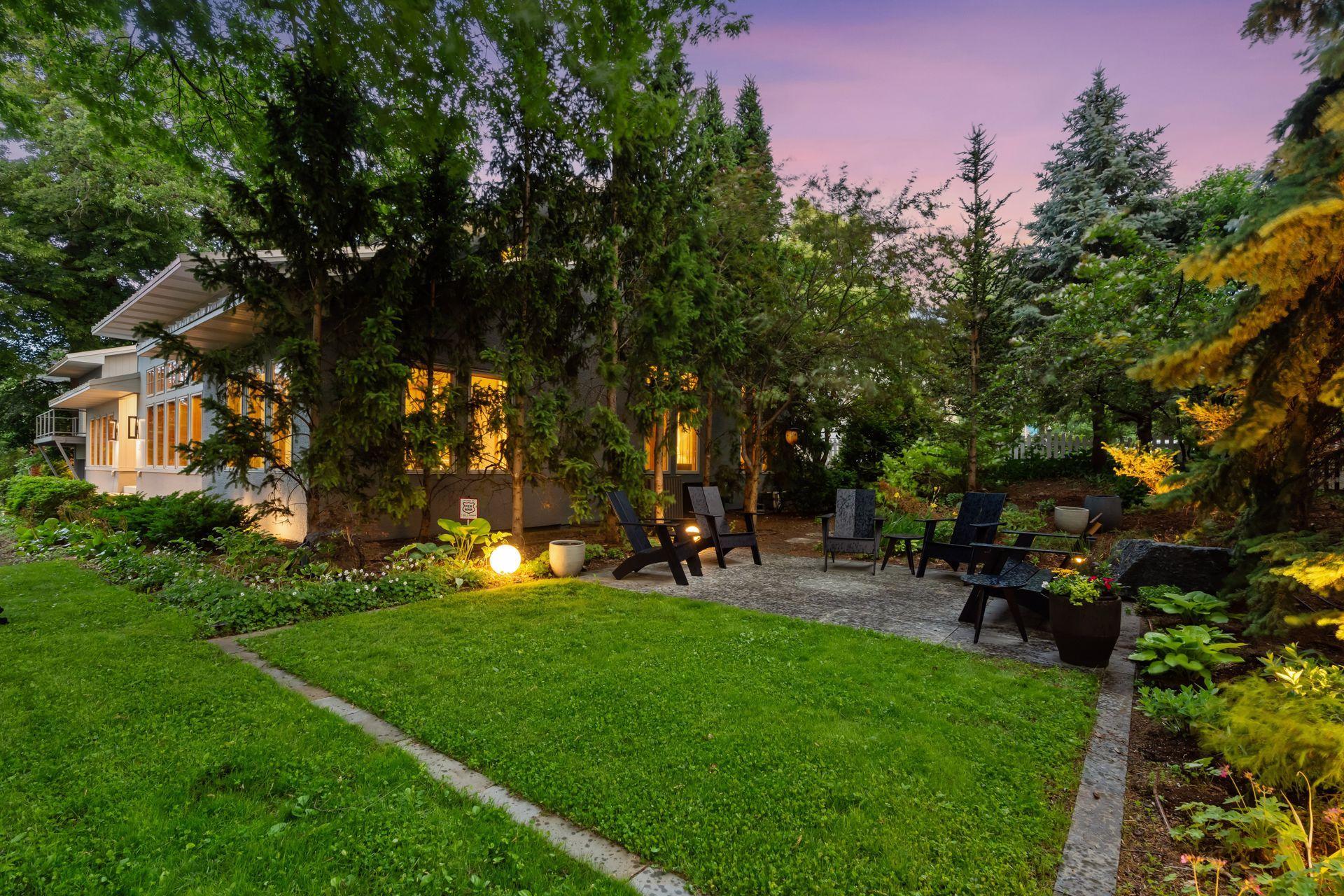 3225 W 38th Street