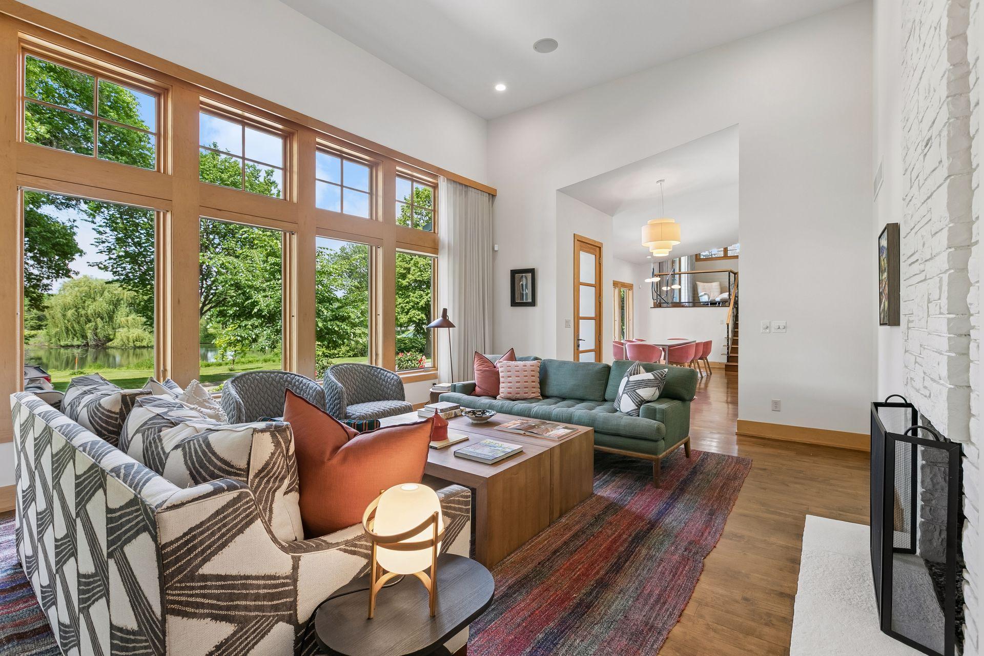 3225 W 38th Street