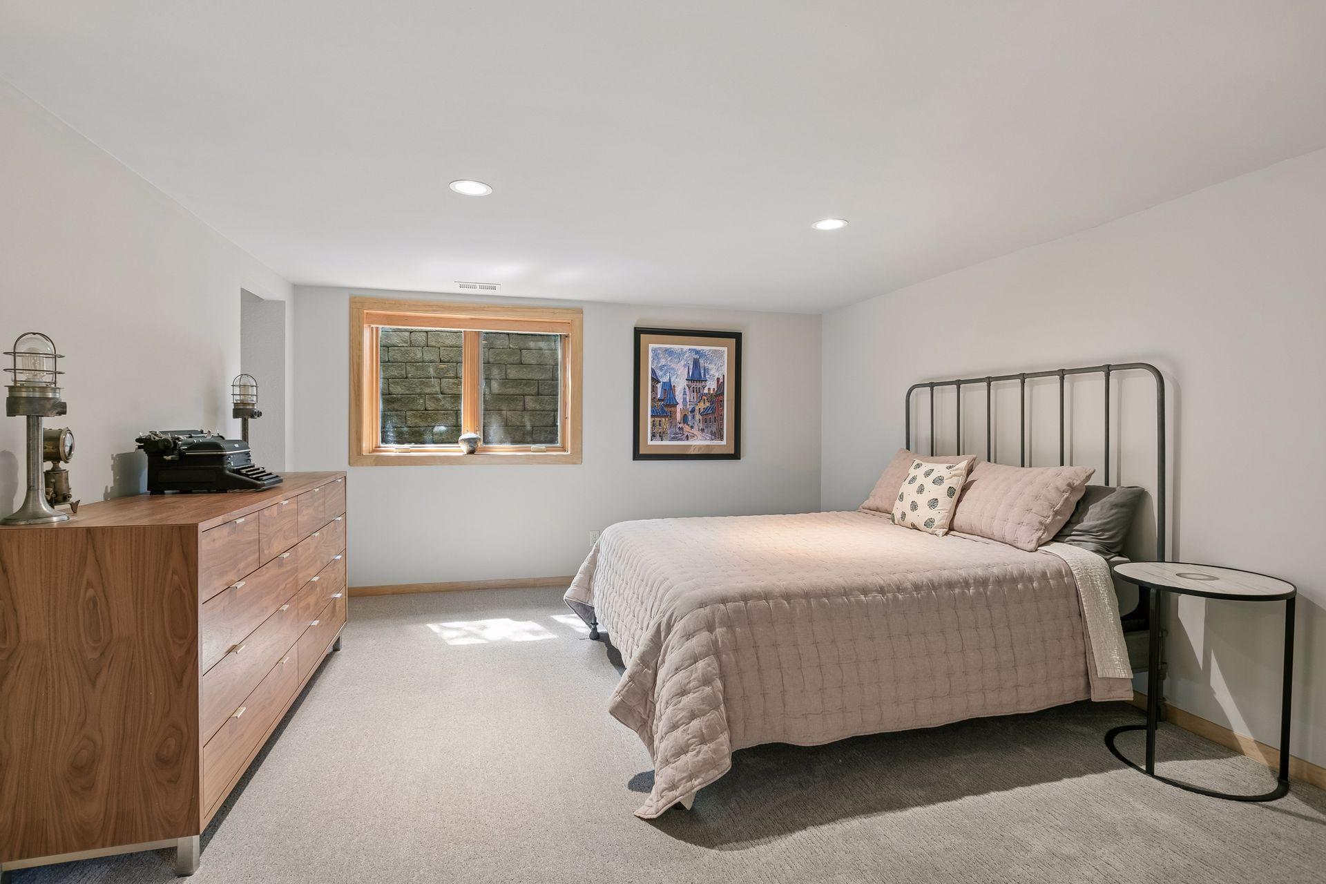 3225 W 38th Street