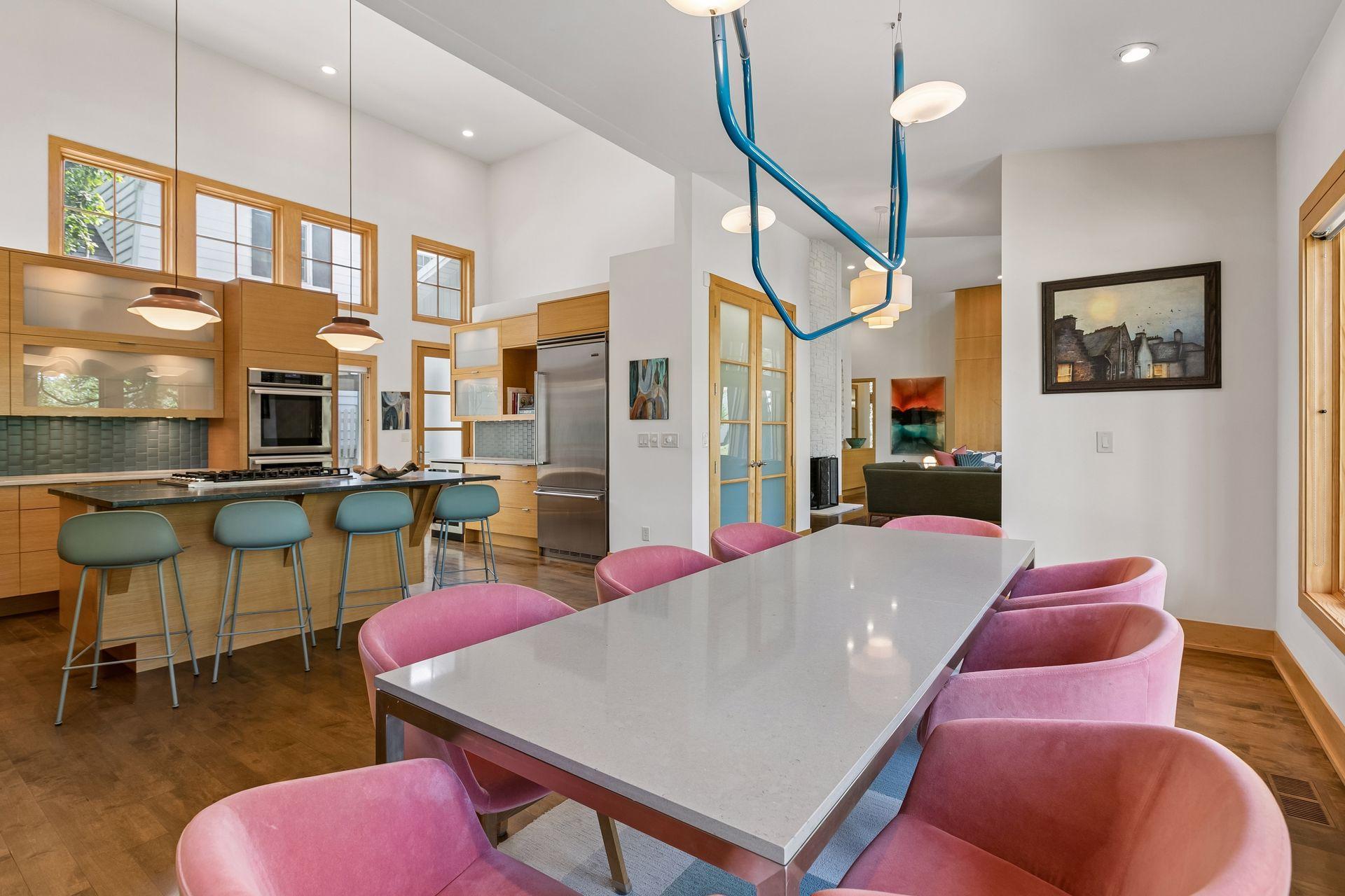 3225 W 38th Street