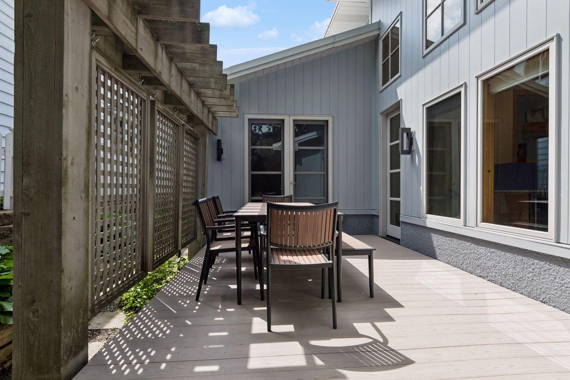 3225 W 38th Street