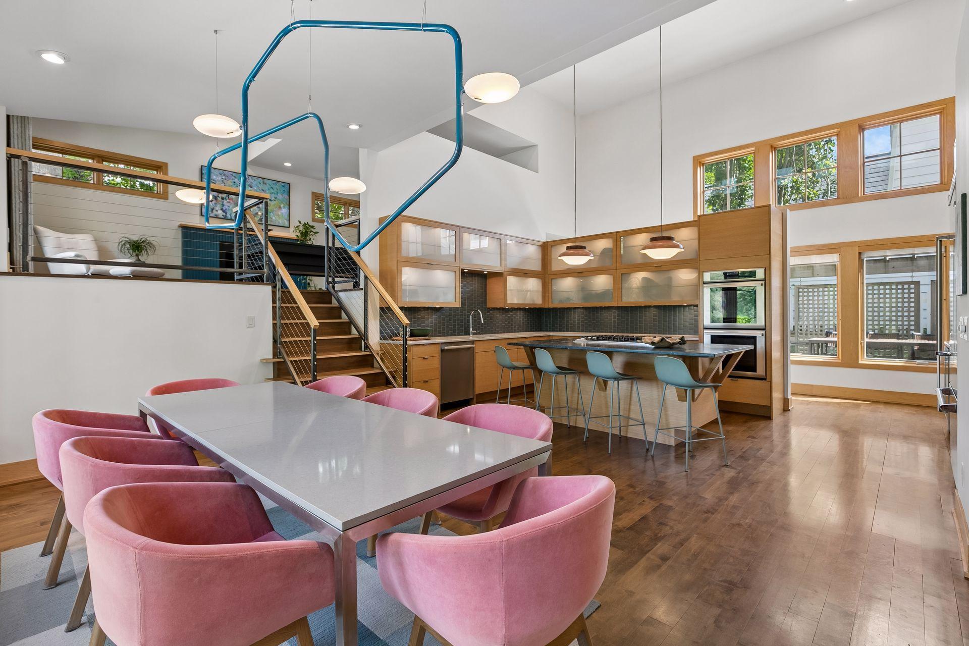 3225 W 38th Street