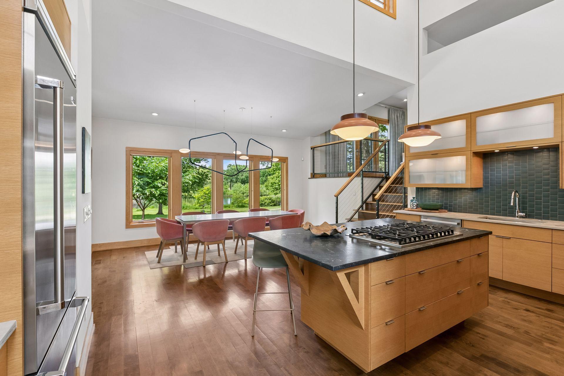 3225 W 38th Street