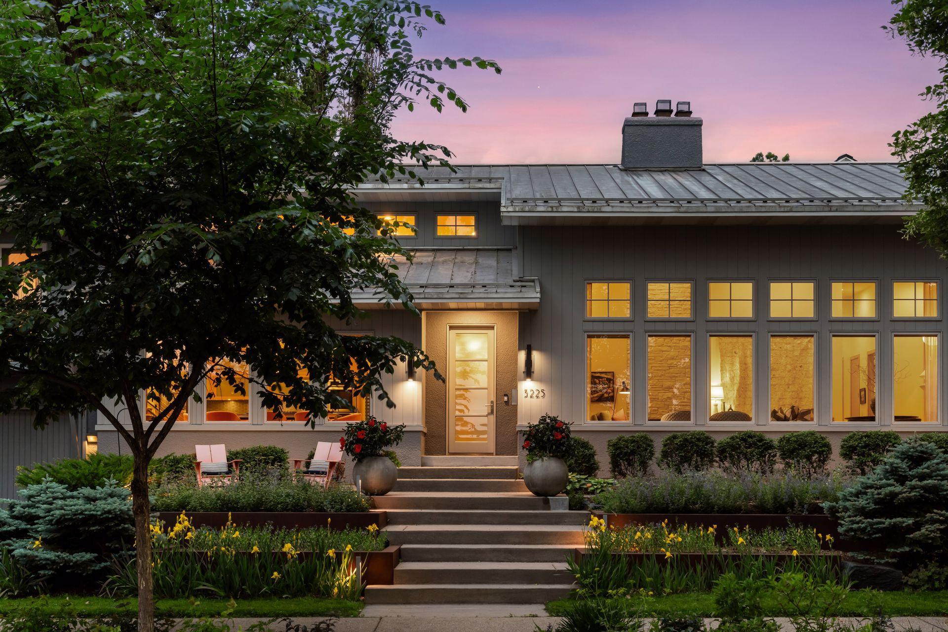 3225 W 38th Street