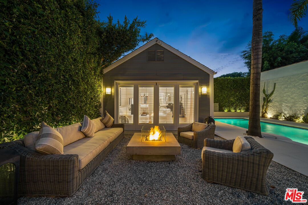 341 Westbourne Dr