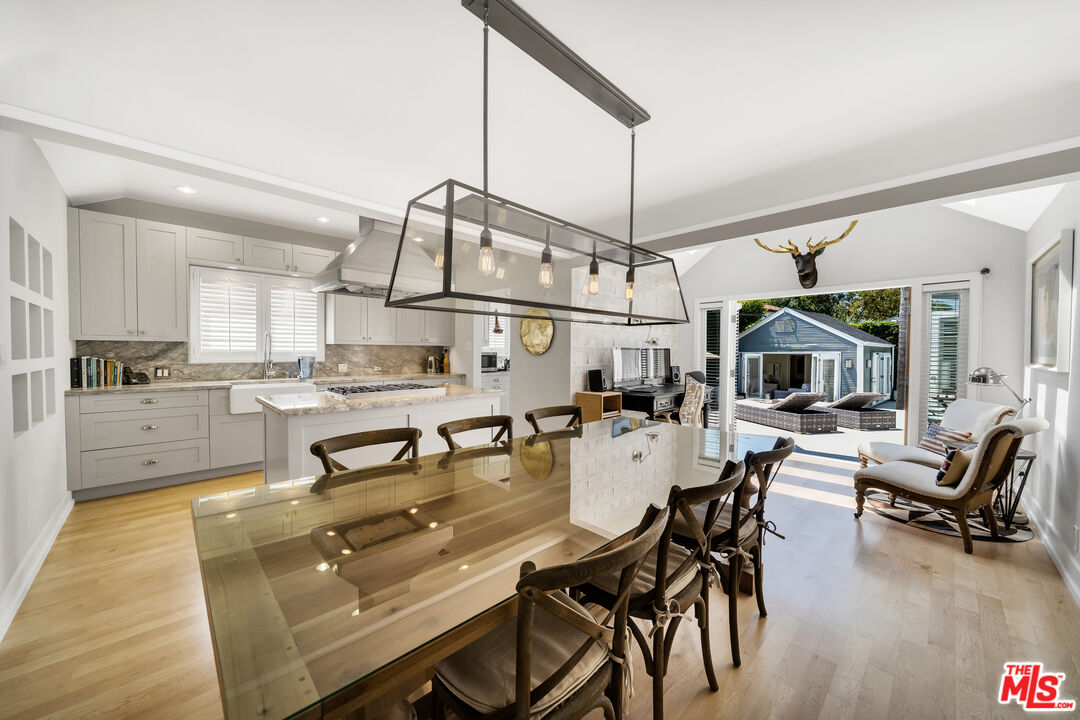 341 Westbourne Dr