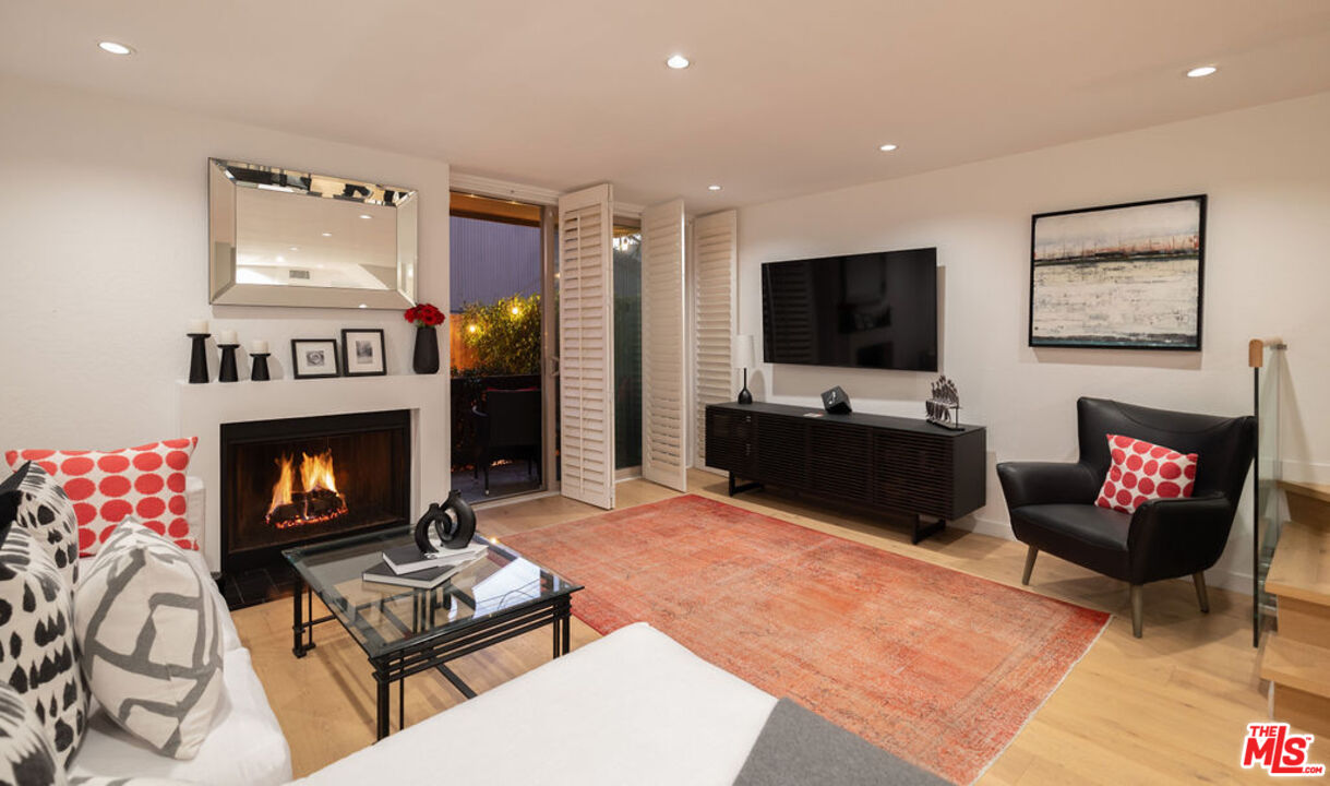 2019 S Bentley Ave Unit: 3