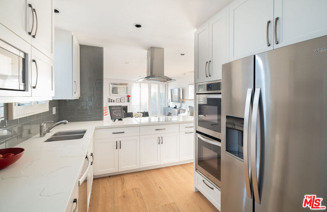 2019 S Bentley Ave Unit: 3