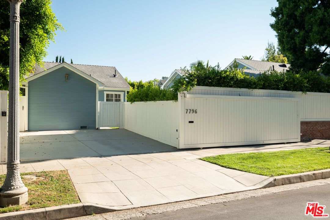 1356 N Ogden Dr
