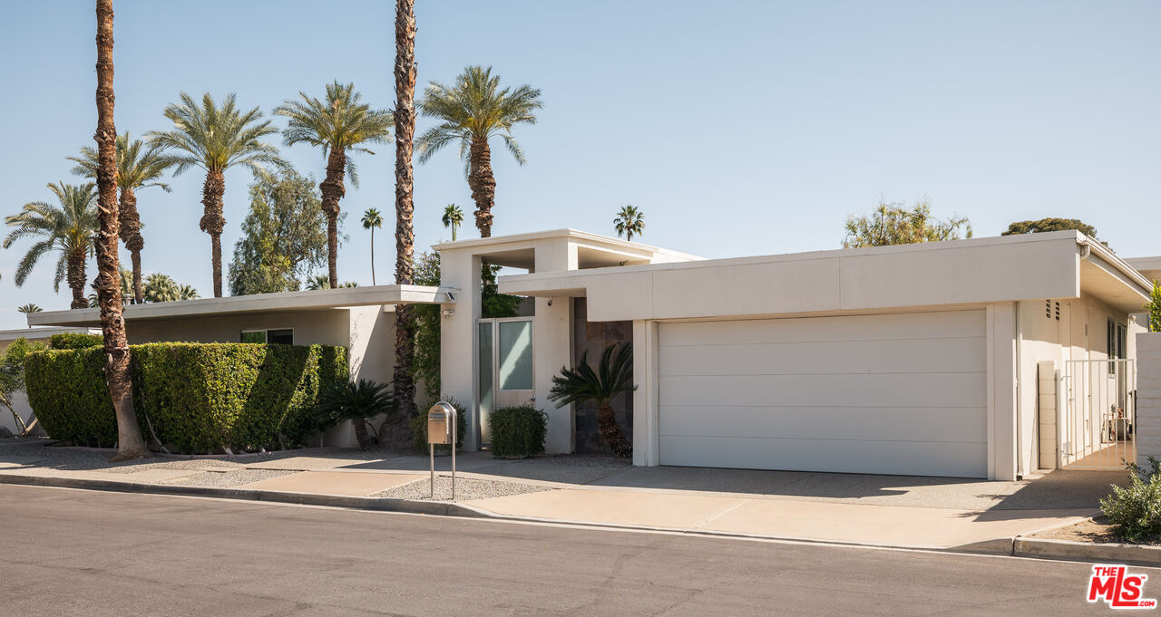 37661 Peacock Cir