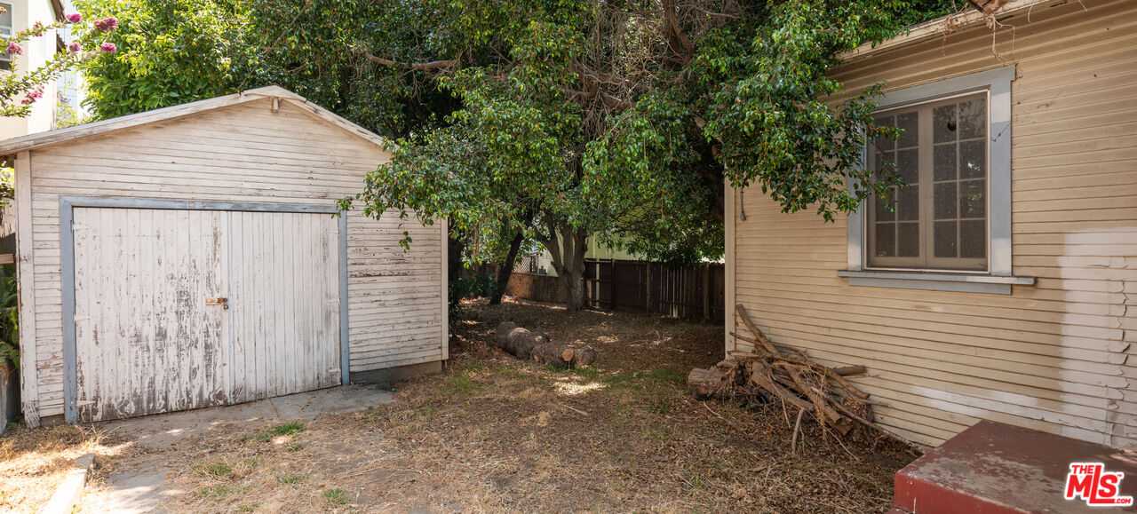 926 Hilldale Ave