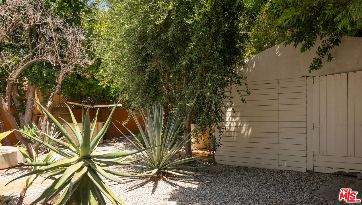 366 Westbourne Dr