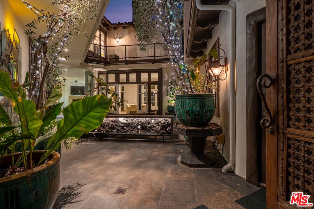 10288 Century Woods Dr