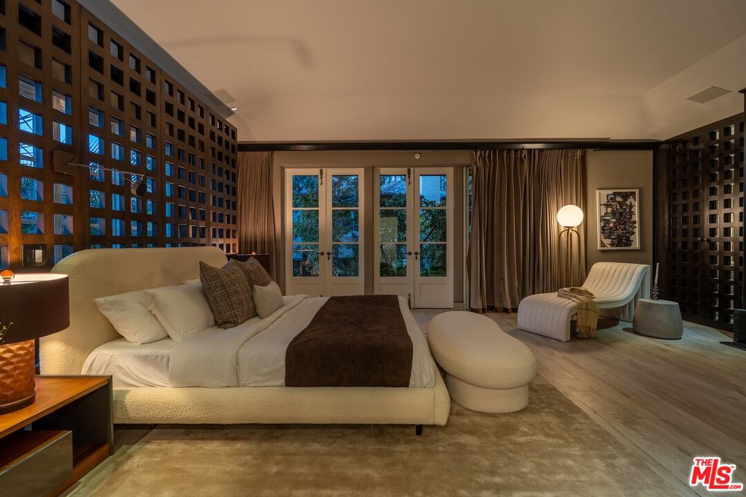 10288 Century Woods Dr