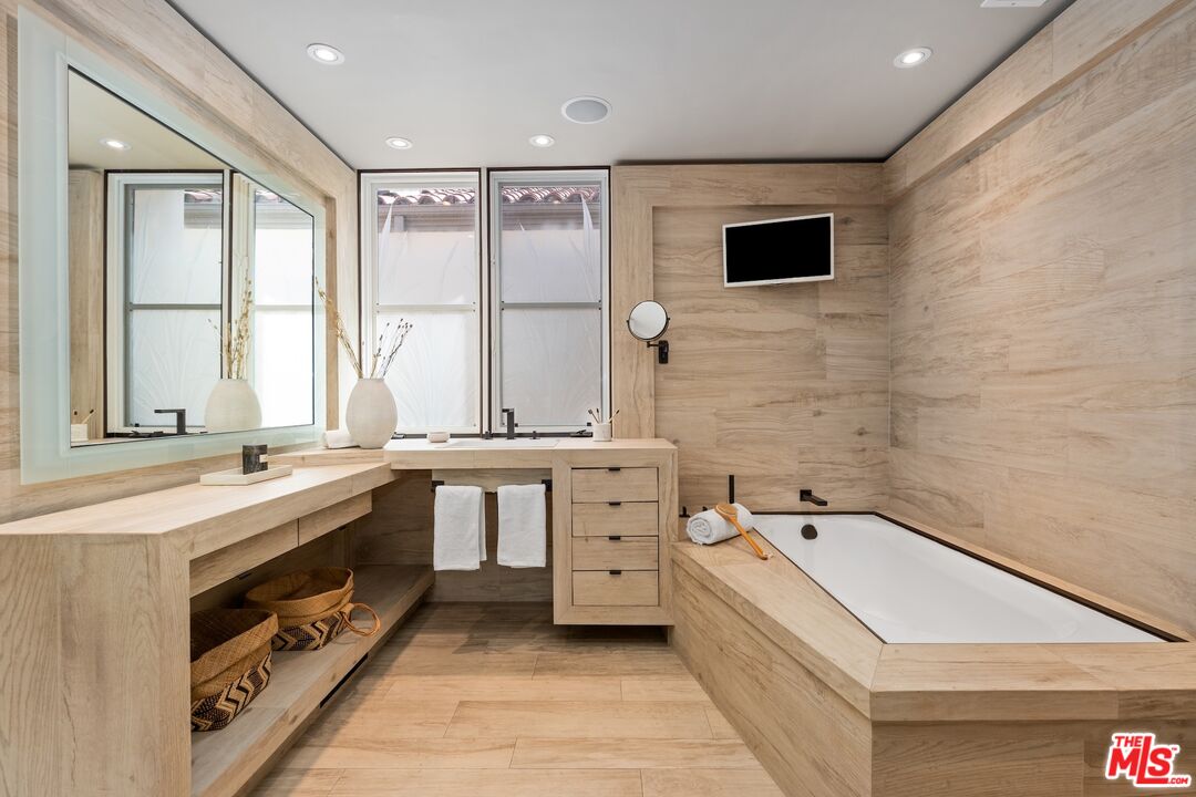 10288 Century Woods Dr