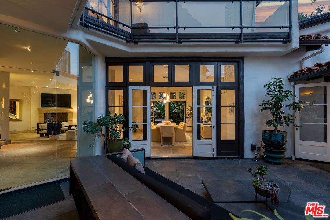 10288 Century Woods Dr