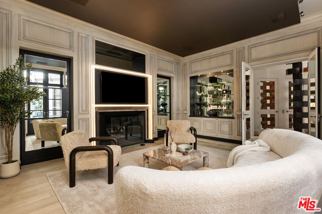 10288 Century Woods Dr