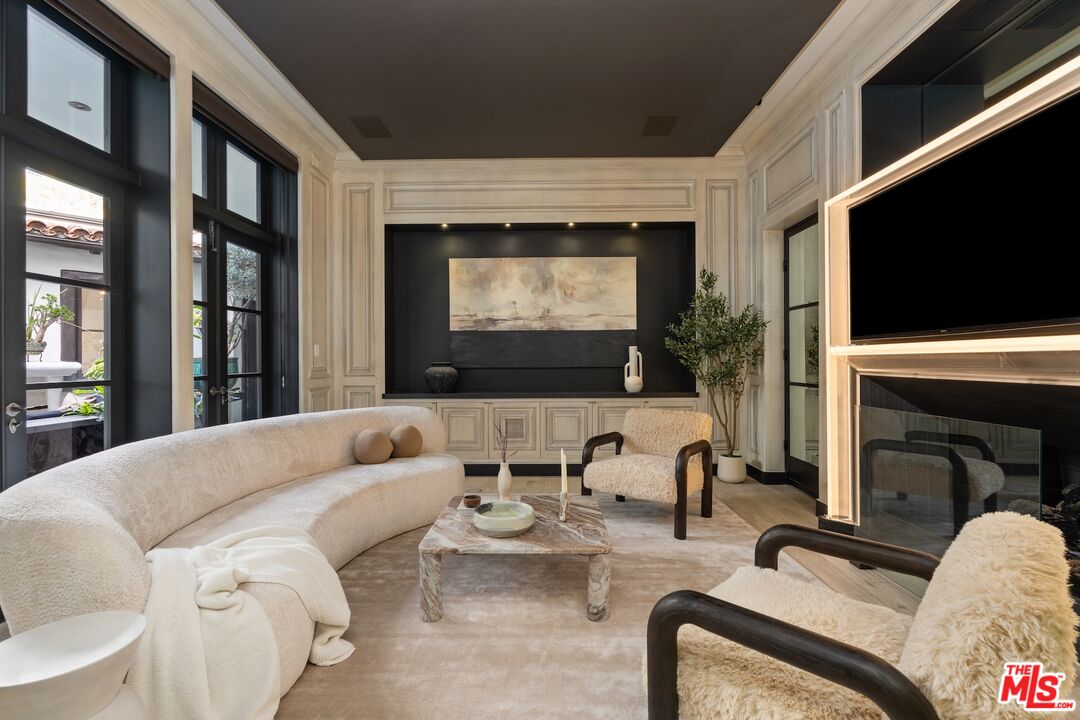 10288 Century Woods Dr