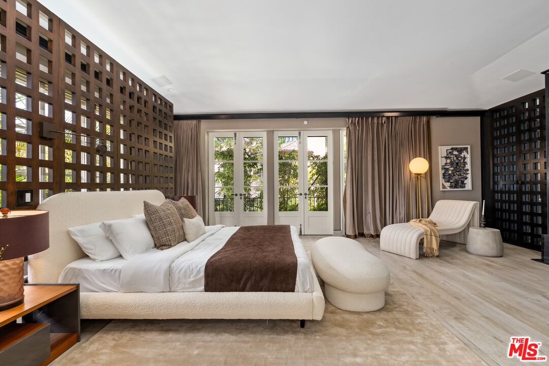 10288 Century Woods Dr