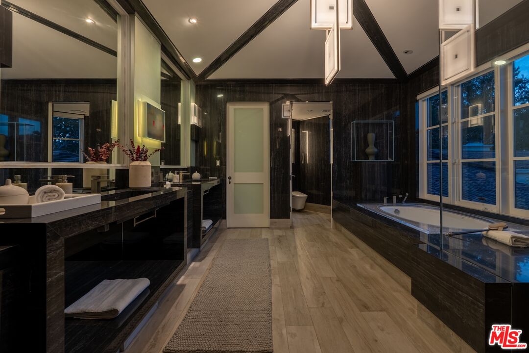 10288 Century Woods Dr