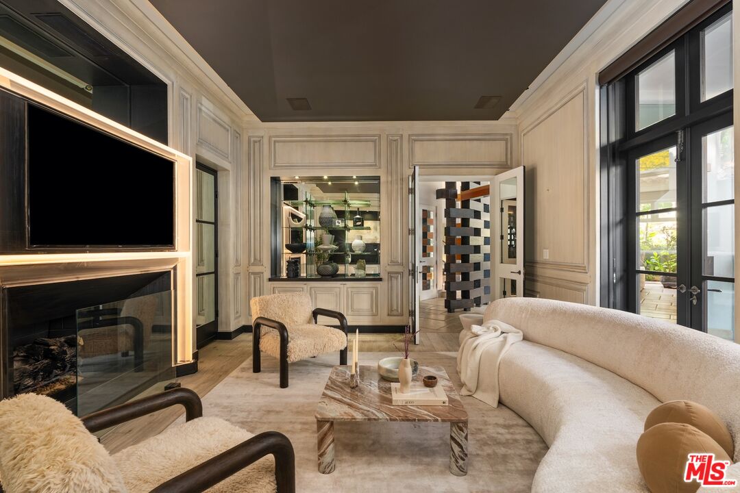 10288 Century Woods Dr