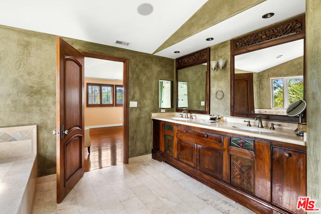 2604 Rutherford Dr