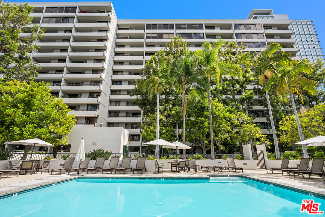 600 W 9th St Unit: 1512