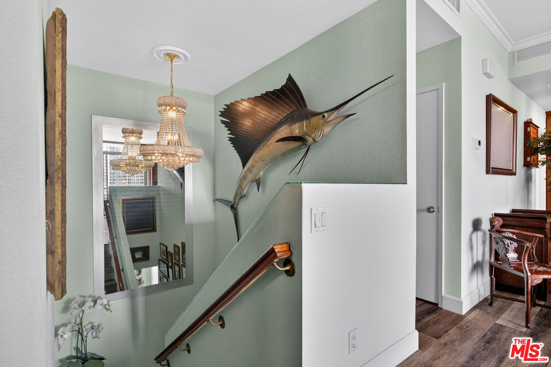 600 W 9th St Unit: 1512