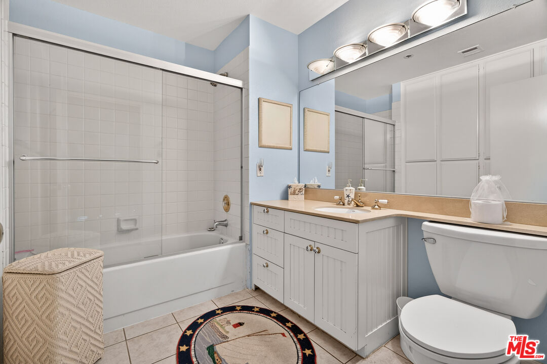 600 W 9th St Unit: 1512