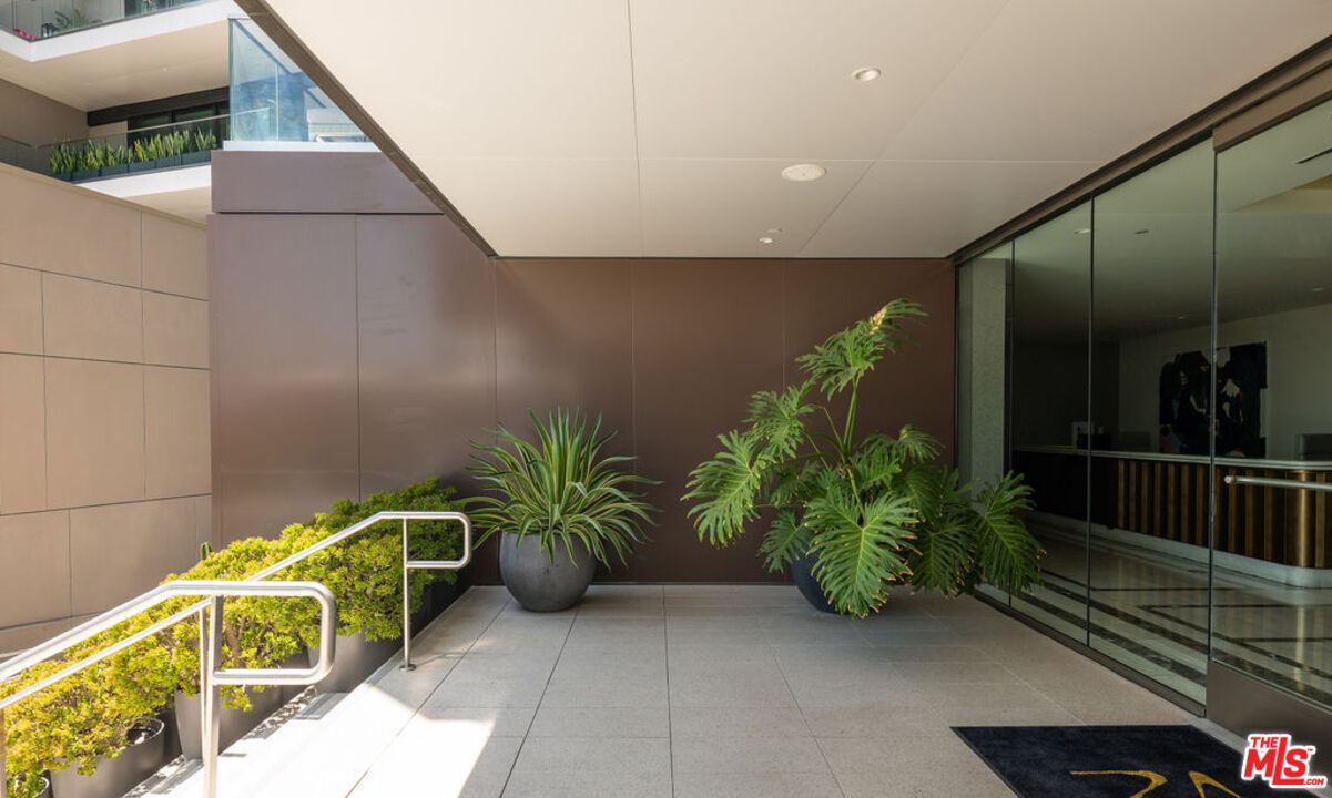 8420 W Sunset Blvd Unit: 602
