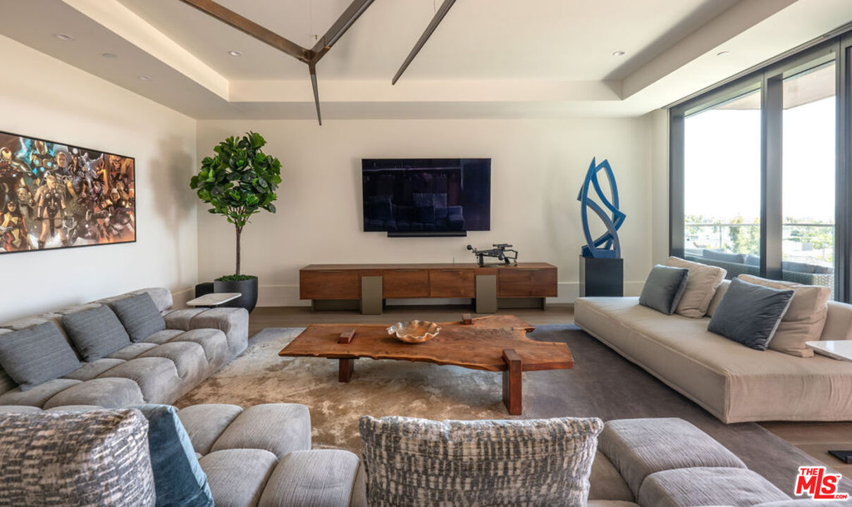 8420 W Sunset Blvd Unit: 602
